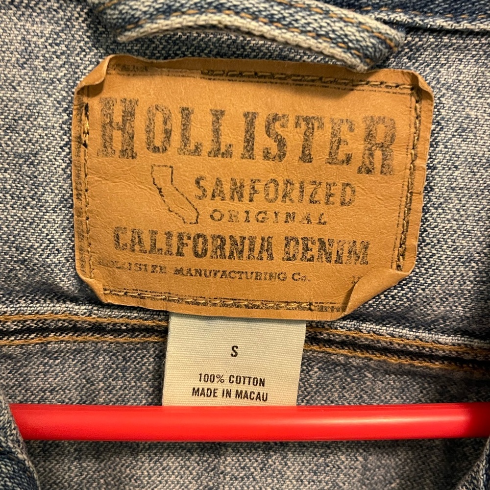 Hollister Jean jacket. Size small. - Picture 3 of 3